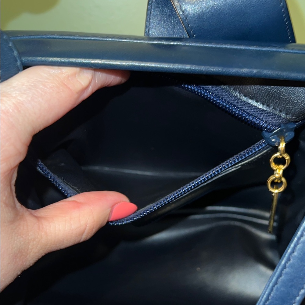 EUC Salvatore Ferragamo Navy Crossbody Bag Vintage - Picture 10 of 12